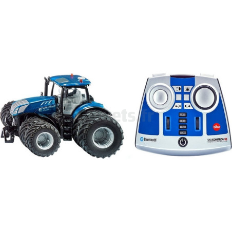 New Holland T7 315 tractor with Siku 6739 Bluetooth remote control