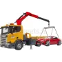 Grúa Scania Super 560R con vehículo Bruder